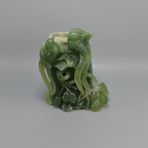 pen container jade statue